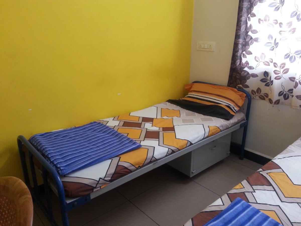 Auberge de jeunesse Nisarga Men'S Pg à Dharwad Extérieur photo