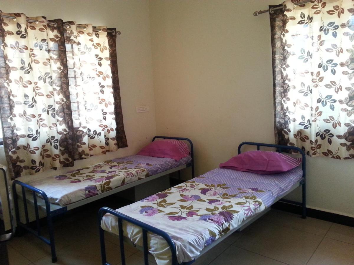 Auberge de jeunesse Nisarga Men'S Pg à Dharwad Extérieur photo